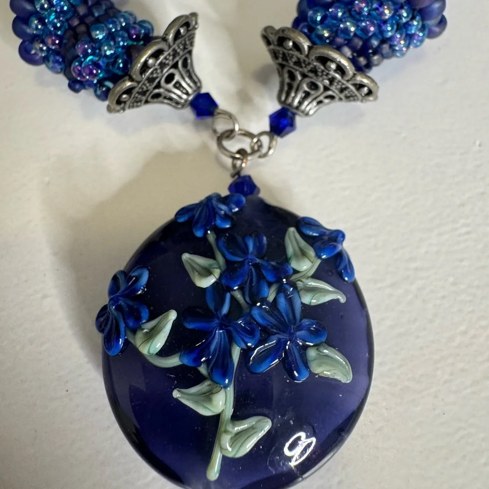 Vintage Double Spiral Glass Beaded Necklace - Picture 2 of 2